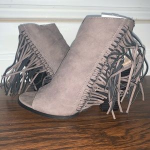 Cathy Jean Tassel Fringe Booties (7.5)